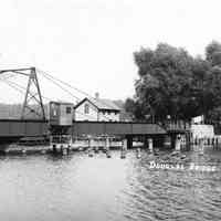          Bridge-swing from water011.jpg 1.3; Simonson photo of the swing bridge house from another angle
   
