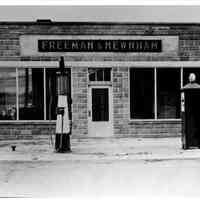          Newnham_garage_ca_1930.jpg 193KB; Newnham garage
   