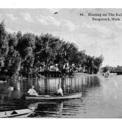 89-1-208_B_River_Levee_1900.jpg 1.3MB: box 31, envelope 89-1-208