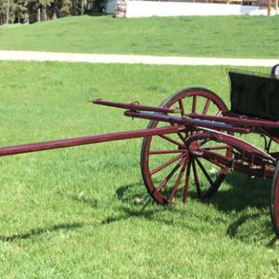 similiar hardware used on a carriage