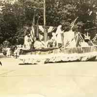          MrsMorris Gold Star Mother Centennial float
   