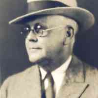          4.6PortraitFrederickFursman.jpg 98KB
   