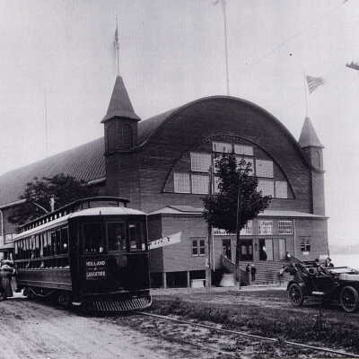 96-105-40_Pavilion-Interurban_Car