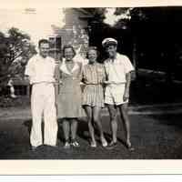          94-1-21-12.jpg 1MB; Note on back: Carl, Eleanor, Marie, Tony [Erwin]
   