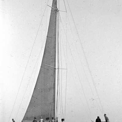 563 0/18	Saugatuck - yachts	1946	Yacht race of 1946, on lake