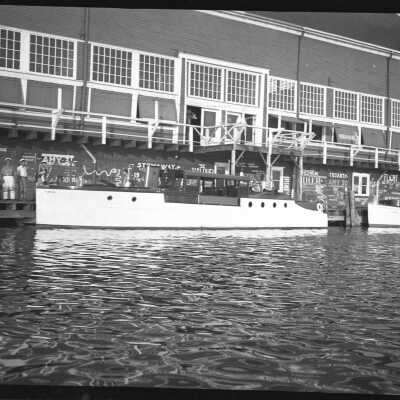 Pavilion_dock_and_yachtsA