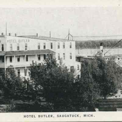 HotelButler-1924.jpg 386KB