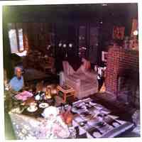          Mary_Kay__Cottage_interior.jpg 115kb
   