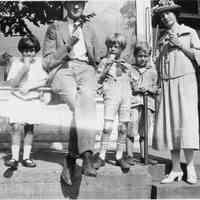          V.H.B. Sr., Irene, V.H.B. Jr., Paul, Mary E. eating ice cream 1922.jpg
   