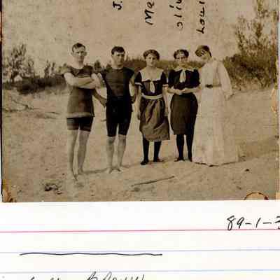Walz and friends on the beach