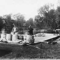          Loading fruit New Richmond ca 1905
   