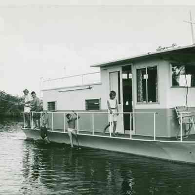Kids on Boat.jpg 2.2MB