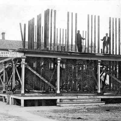 Saugatuck House Razed, 1913