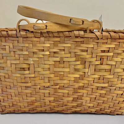 Automobile Basket by Ed Pigeon