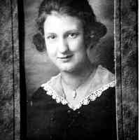          89-1-28C Elita Bird Graves
   