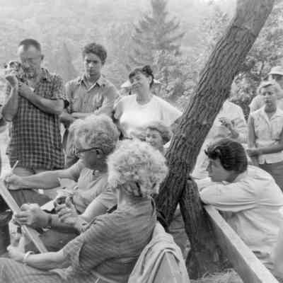 Class_2.jpg 735KB: Elsa Ulbricht seated next to instructor
