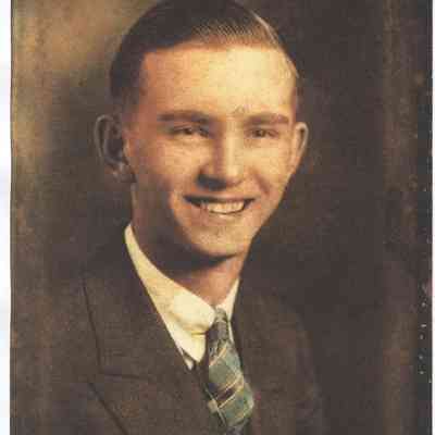 Mather-08-HowardMather color.JPG 324KB
