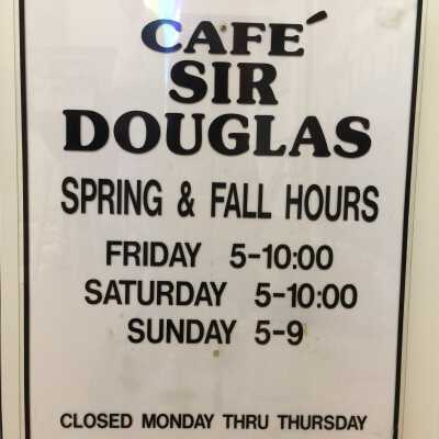 Cafe Sir Douglas (Dunes Resort)
