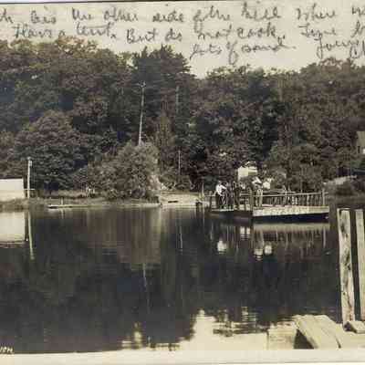 CWPC-0110ChainFerry c1907.JPG 276KB: Ferry scow loaded with wagon