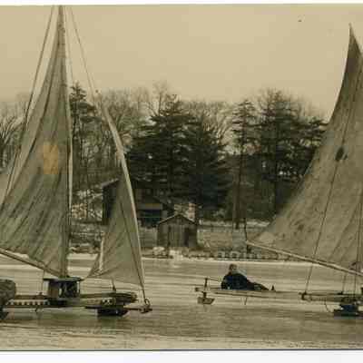 Ice boats.jpg 1MB
