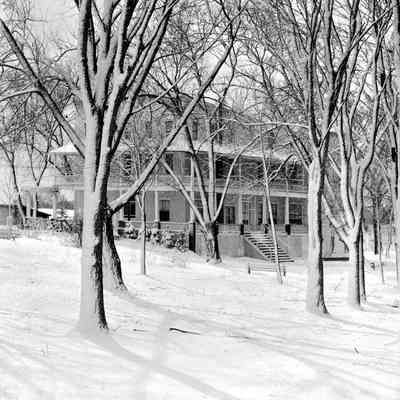 Butler_Hotel_737_snow_ca_1950.jpg 2MB: winter snow