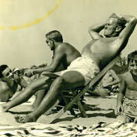 Pluim Oval Beach Photo Collection