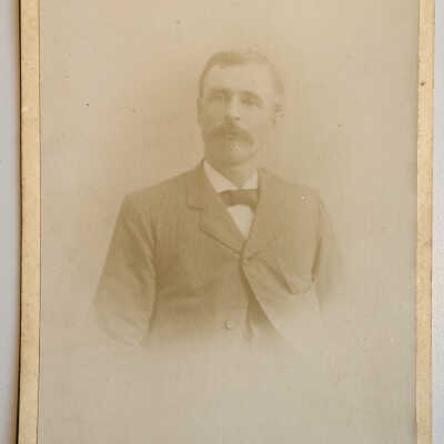 Kerr, William