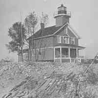          USCG pict of 1859 Kalamazoo River Lighthouse.jpg 85KB; just before decommissioning
   