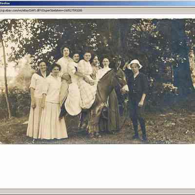1910-WomenWithDonkey-Saugatuck.jpg 234KB