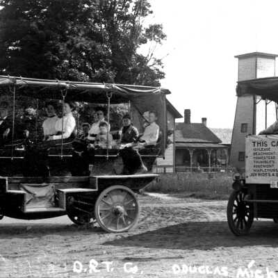 1910 electric busses in Douglas.: Douglas_Taxi_ORT_Co