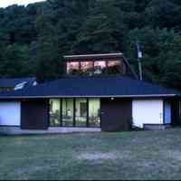          studio.jpg 620KB; Paint Studio
   