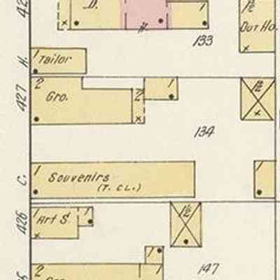 The 1916 Sanborn map from north to south (top to bottom): Hirner building [north side of lot 428]
Tailor shop [south side of lot 428]
Roche building [north side of lot 427]
Busy Bee cafe  [South side of lot 427]
Art/ miller [426]
Cook building aka Koning Grocery/ Koning Cafe/ Phils bar & Grill [425?]