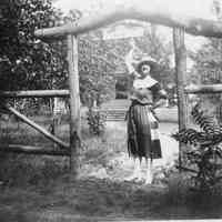          Violo at entrance at Buckeye Lodge 1922.jpg
   