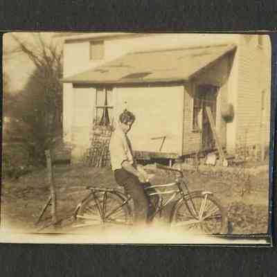 ES70009-1PaulMokerOnBike.JPG 38KB: ES70009-1 Sammy Moker (Paul) on bike