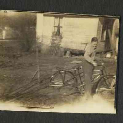 ES70009-2BudSewersOnBike.JPG 35KB: ES70009-2- Bud on Bike