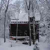          81_Barn_in_snow.jpg 889KB; photographer unknown
   