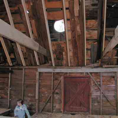 92_loft_stair_top.jpg 696KB