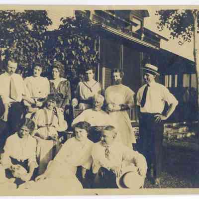 JonesFamily.jpg 516KB