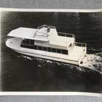          open flybridge
   