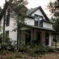          whiteCottage.jpg 677KB; White Cottage
   