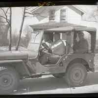          Bennett in Jeep Simmons 55.jpg 393KB
   