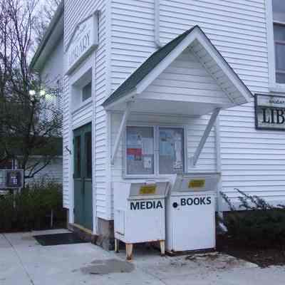 LIBRARY SPRING 2010 (A).JPG 2.7MB: Photo provided by Ingrid Boyer, Director, Saugatuck-Douglas District Library
