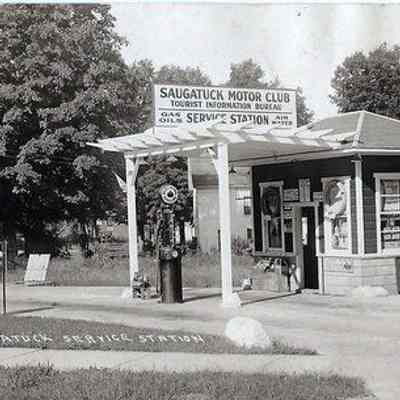 gas station francis-holland.jpg 164KB