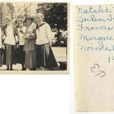 Barr-Girls-1917.JPG 174KB: Natalie Reed, Helen Takken, Frances Comey, Margaret Petertyl, Norma Craine 1917