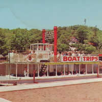          Island Queen docked at Anchor Park; WW-28B Water Wonderland Card Company, Grand Rapids, Dexter Press
   