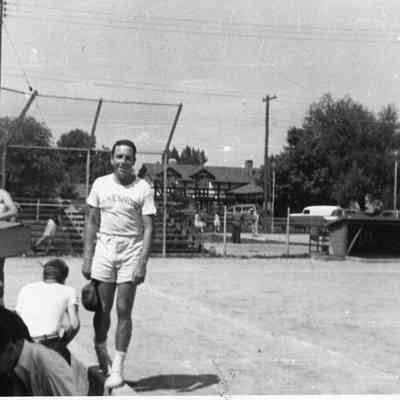 Jack O'Donnell 1940.jpg: Lakeshore t-shirt
