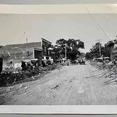 8x10 print: located in photo boxes 31, envelope 95-89-1