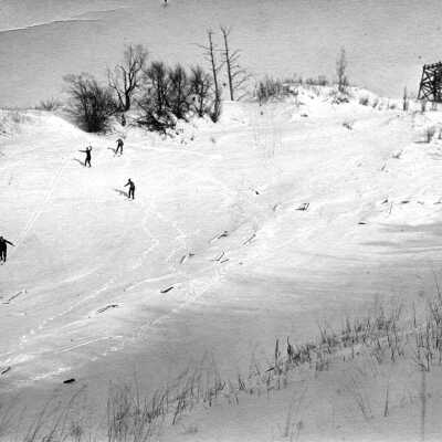 Skiing back of Baldy