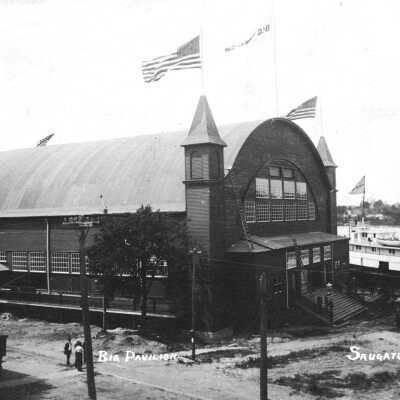Big Pavilion postcard 1910: 1909 with the building still applying finishing touches