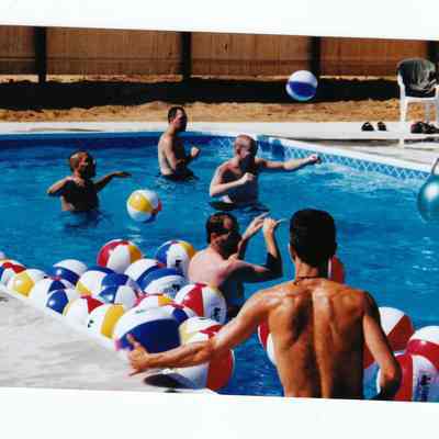 Camp_It3.jpg 430KB: Pool with beach balls and waders